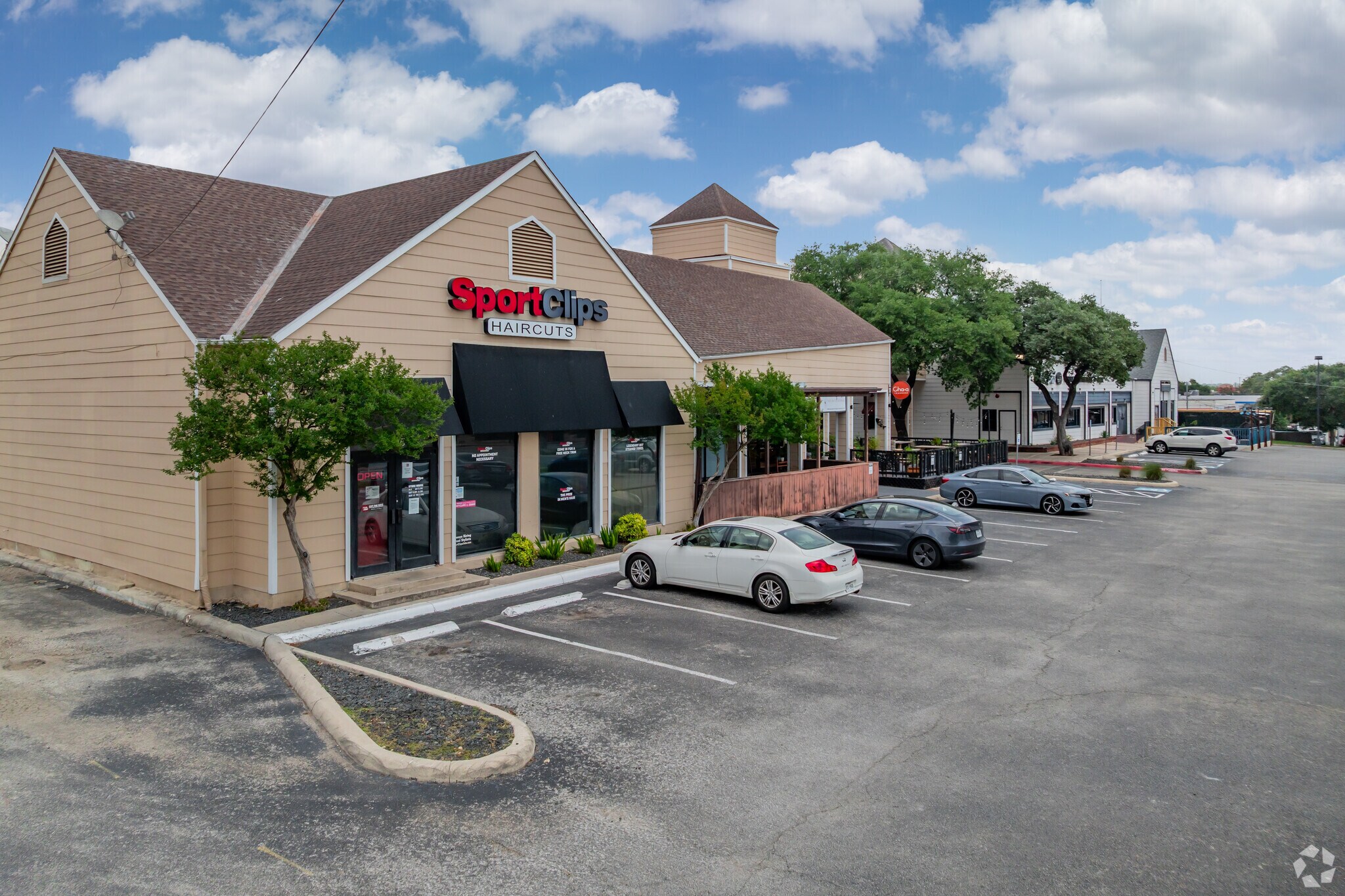 2805-2897 Thousand Oaks Dr, San Antonio, TX for Sale