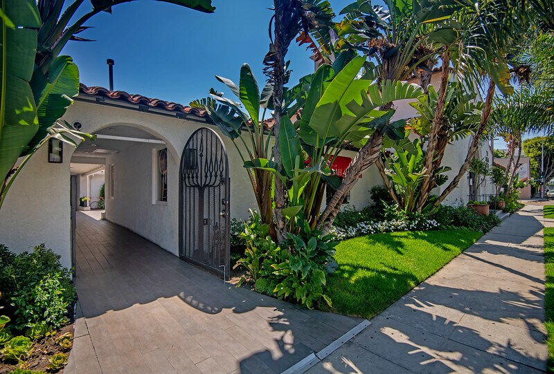 1062 S Robertson Blvd, Los Angeles, CA for Rent