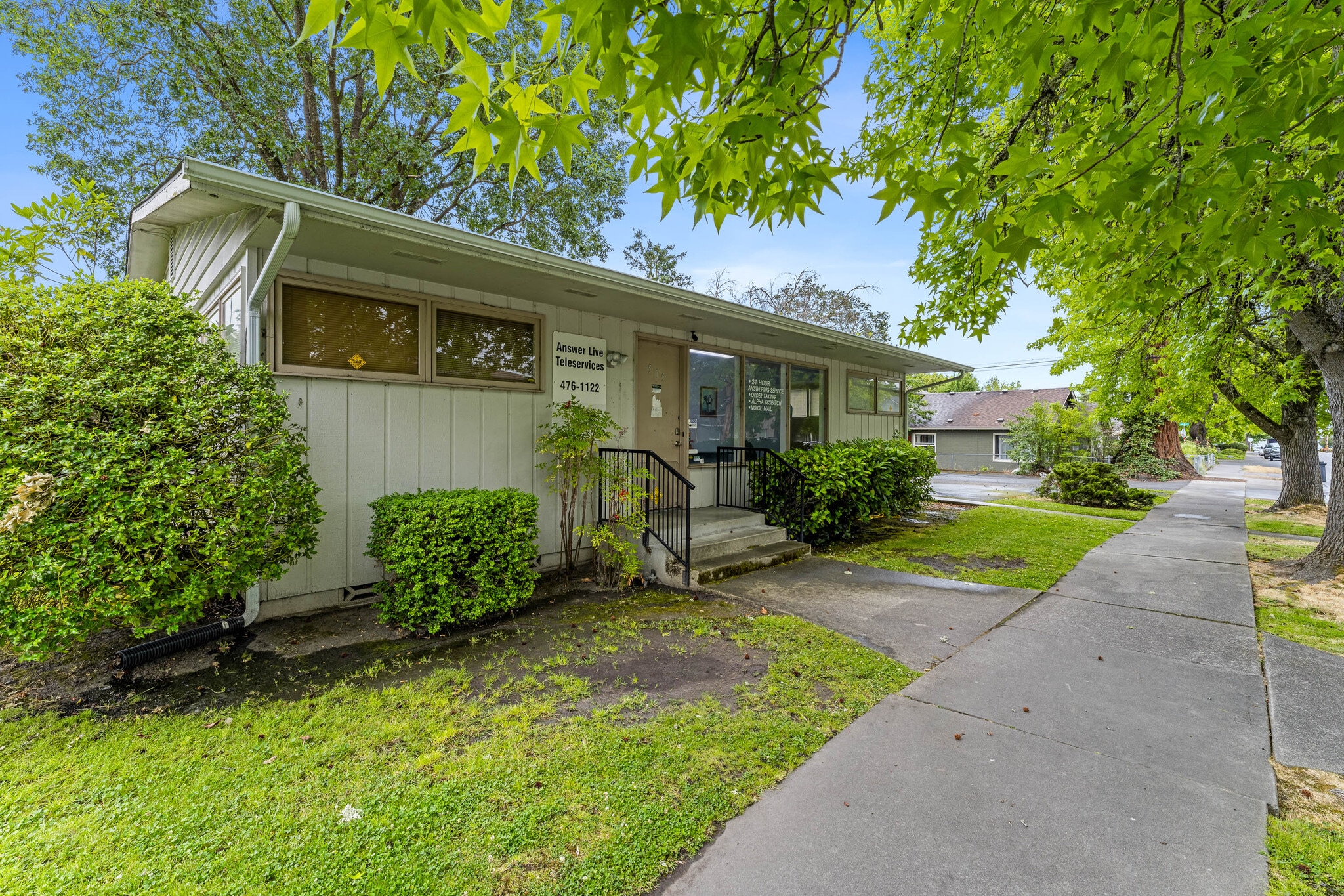 515 NE 8th St, Grants Pass, OR for Sale