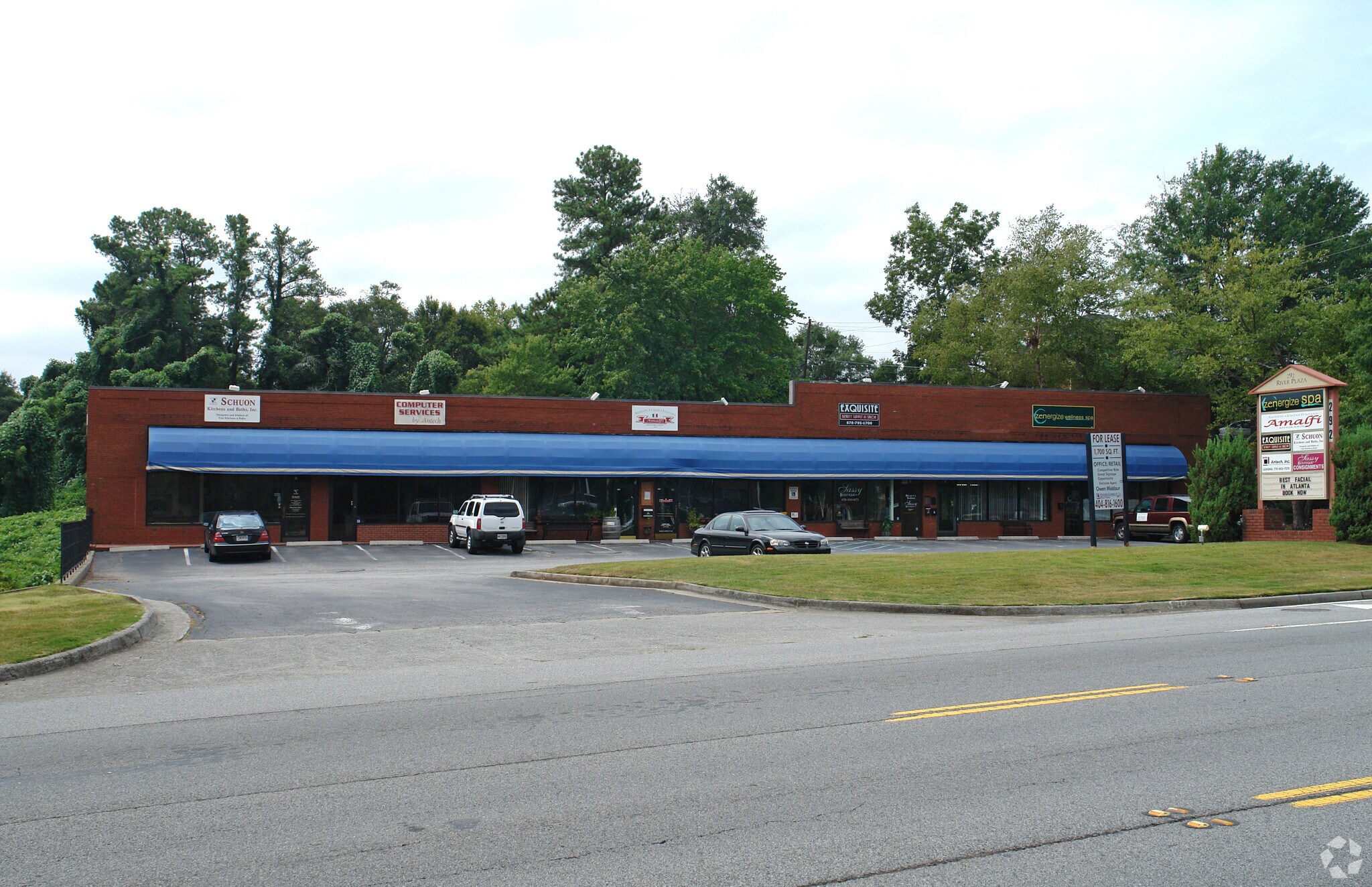 292 S Atlanta St Roswell, GA 30075 Shopping Center Property for Lease