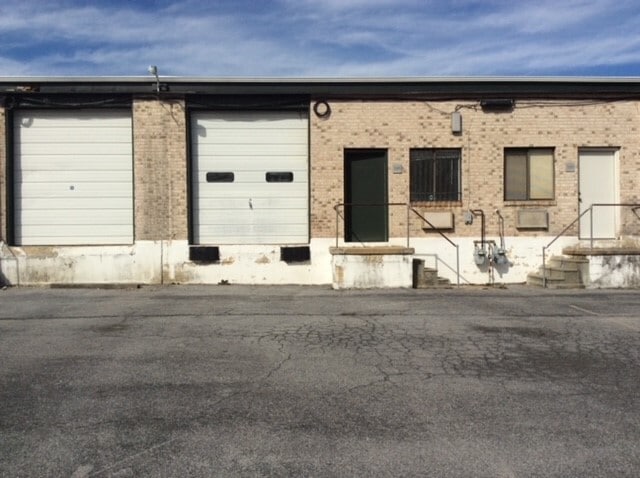 331-348 Robinson Ln, Wilmington, DE for Rent