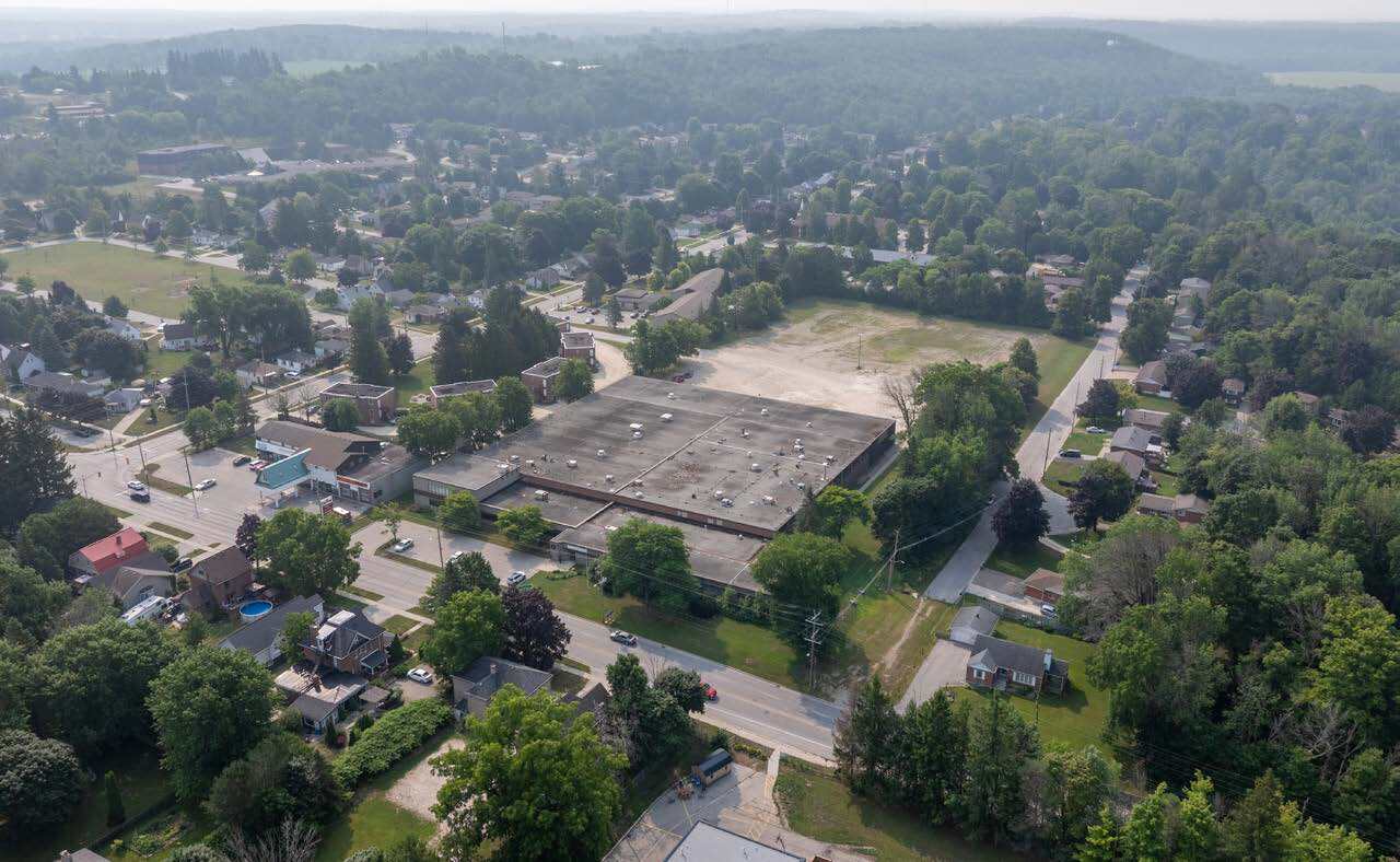 625 6th St, Owen Sound, ON for Rent