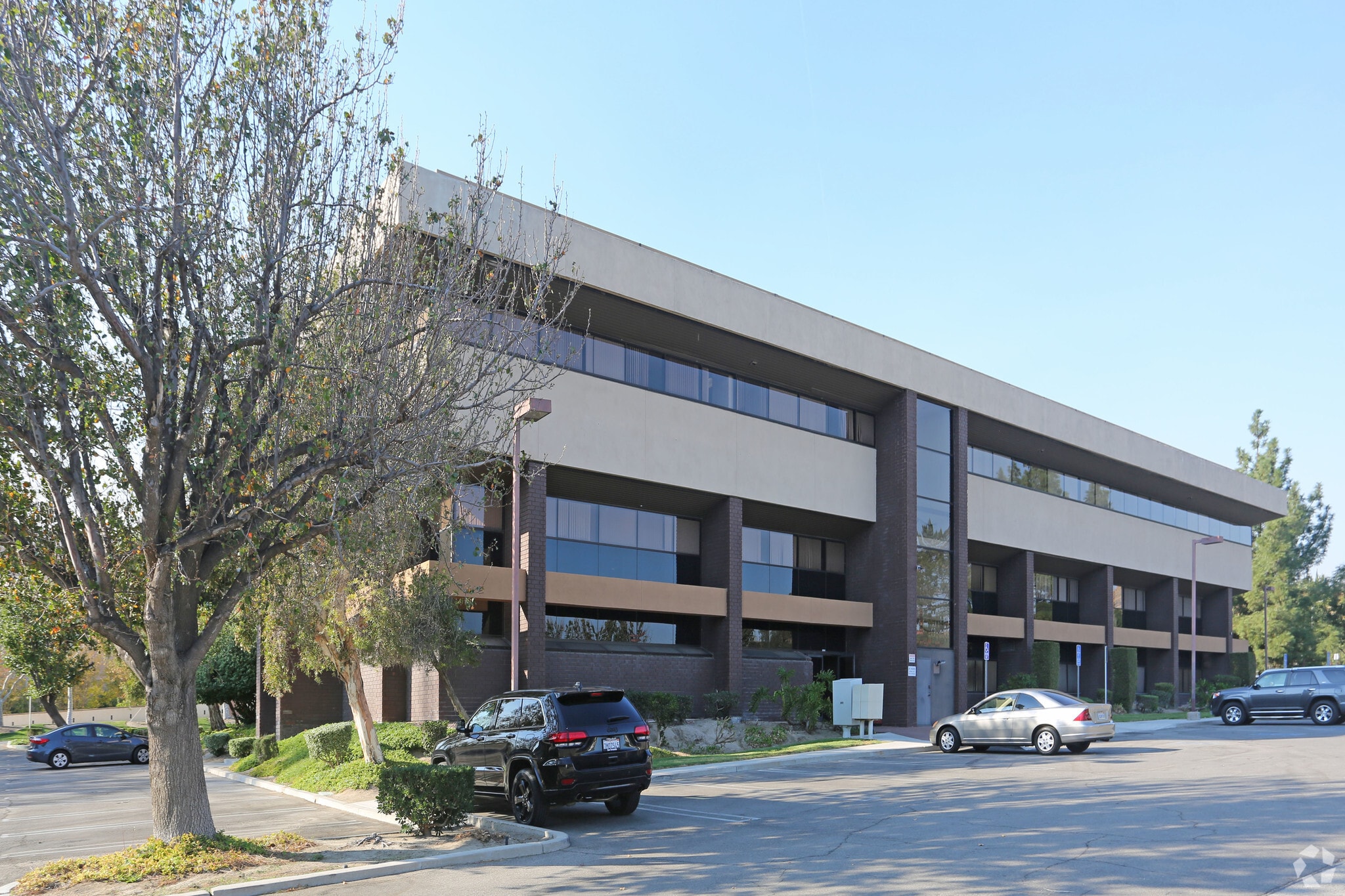 2950 Sycamore Dr, Simi Valley, CA for Rent
