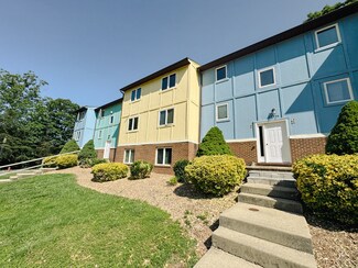 Lexington Park, MD Apartments - 22023-22033 Oxford Ct