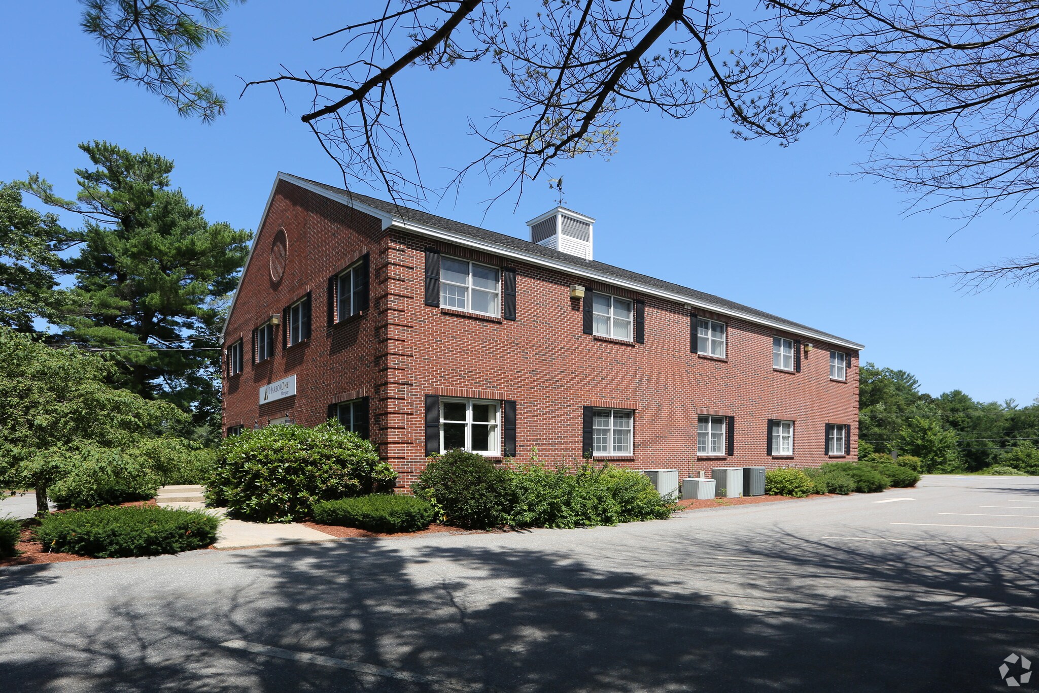 5 Buttrick Rd Londonderry, NH 03053 Office Property for Lease on