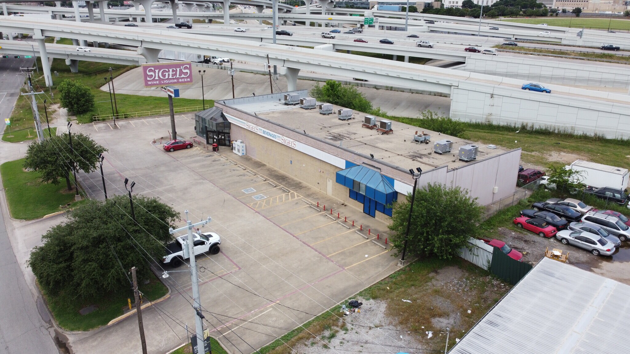 518 S Riverfront Blvd Dallas, TX 75207 Retail Property for Sale on