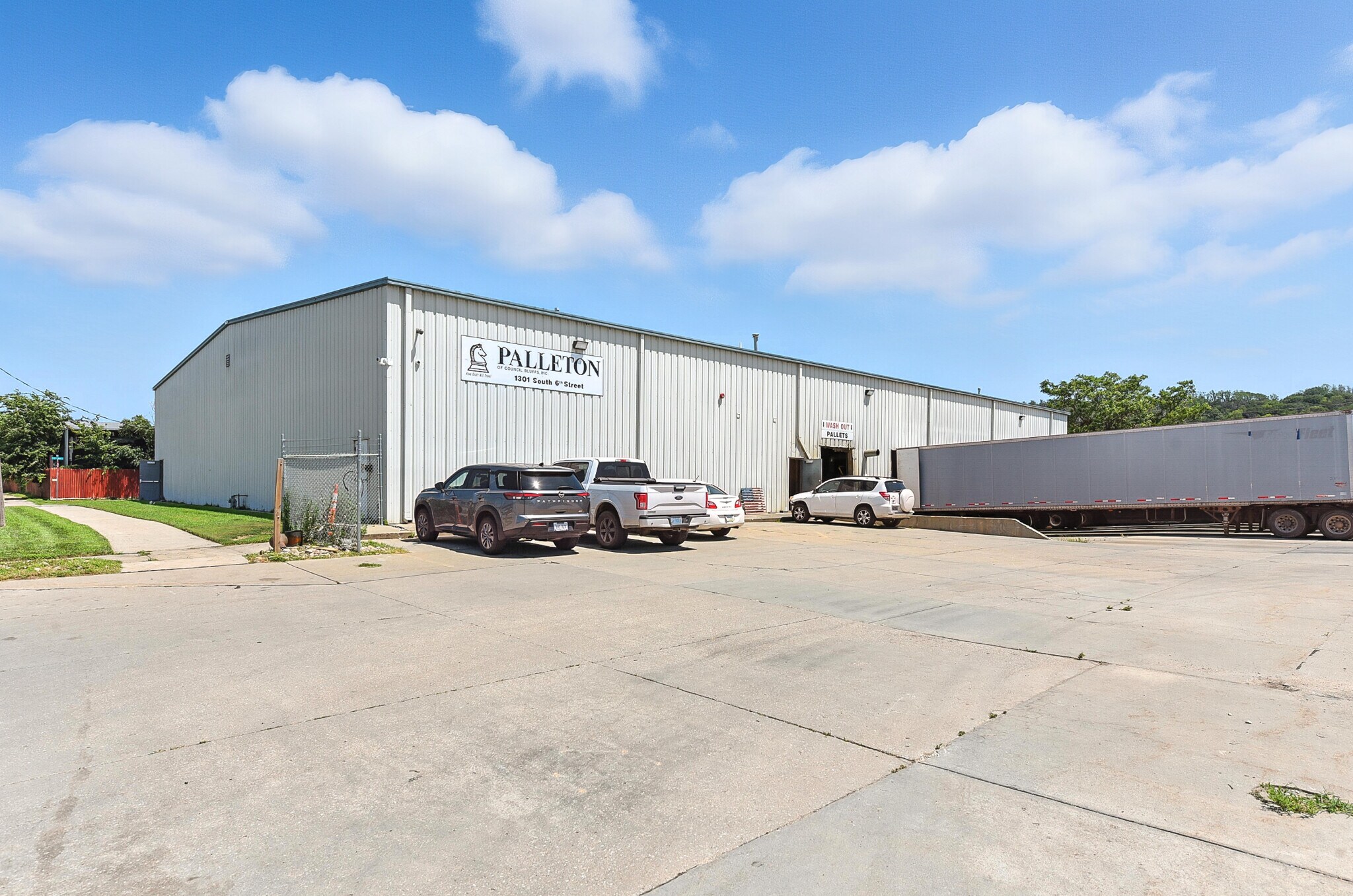 1301 S 6th St, Council Bluffs, IA for Sale