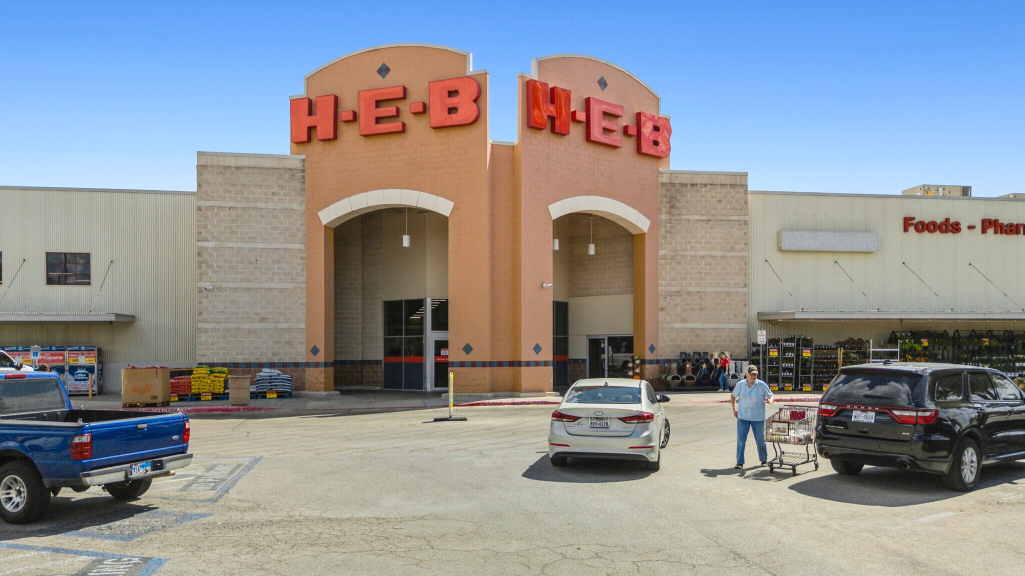 2929-2951 Thousand Oaks Dr, San Antonio, TX for Rent