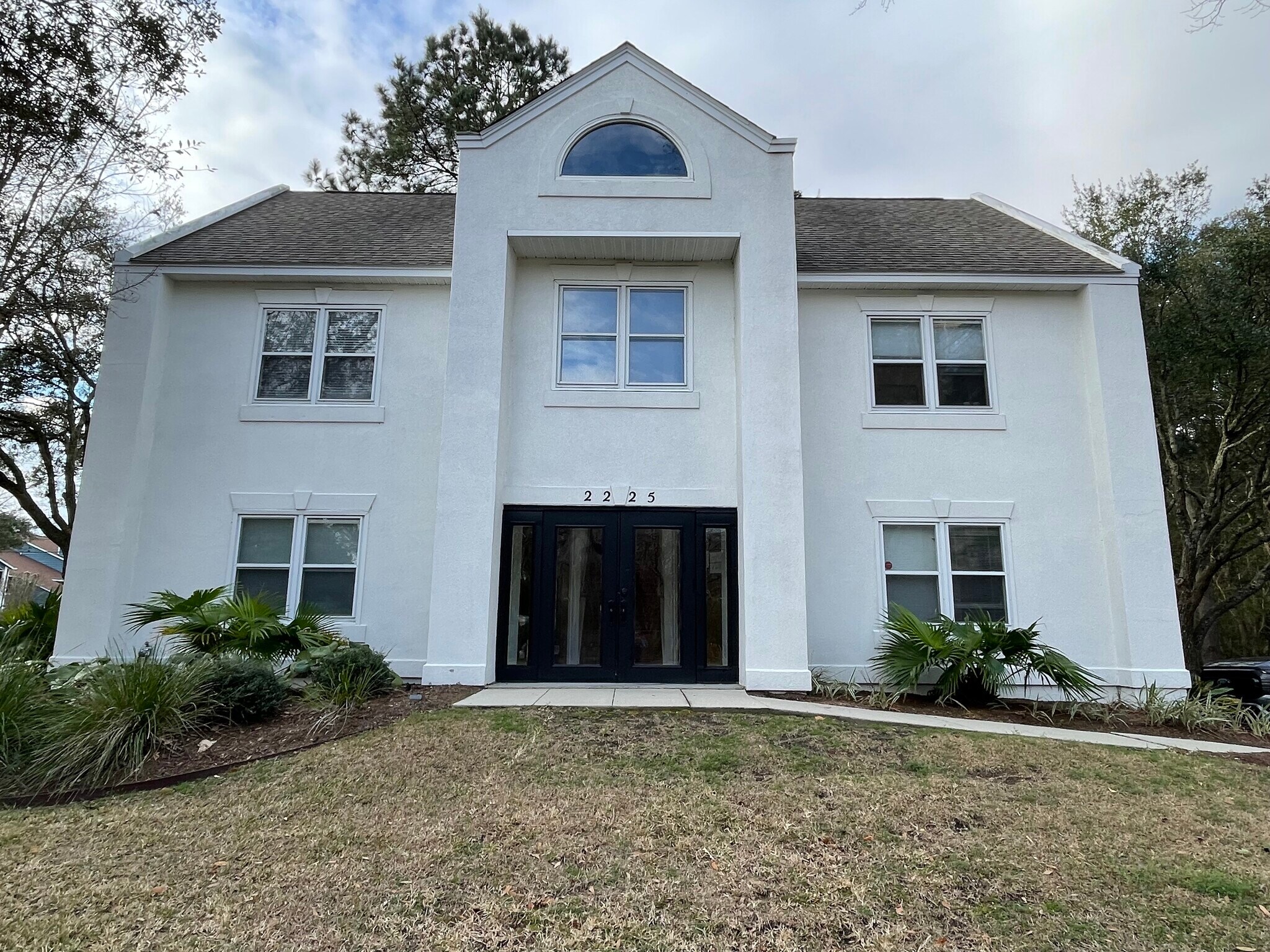 2225 Ashley Crossing Dr, Charleston, SC for Rent