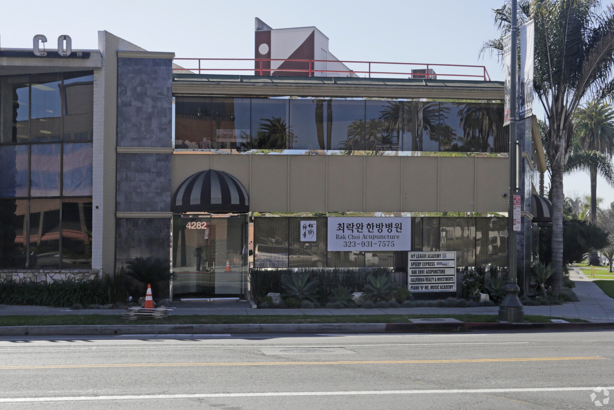 4282 Wilshire Blvd, Los Angeles, CA for Rent