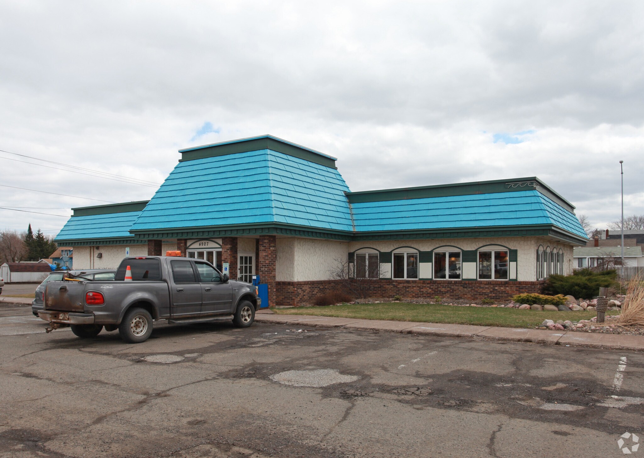 4927 E 2nd St, Superior, WI for Sale