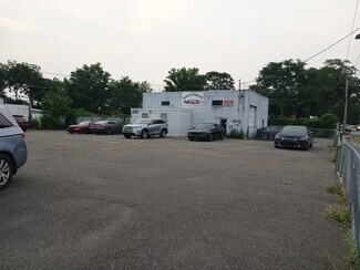 Massapequa, NY Retail - 5675 Merrick Rd