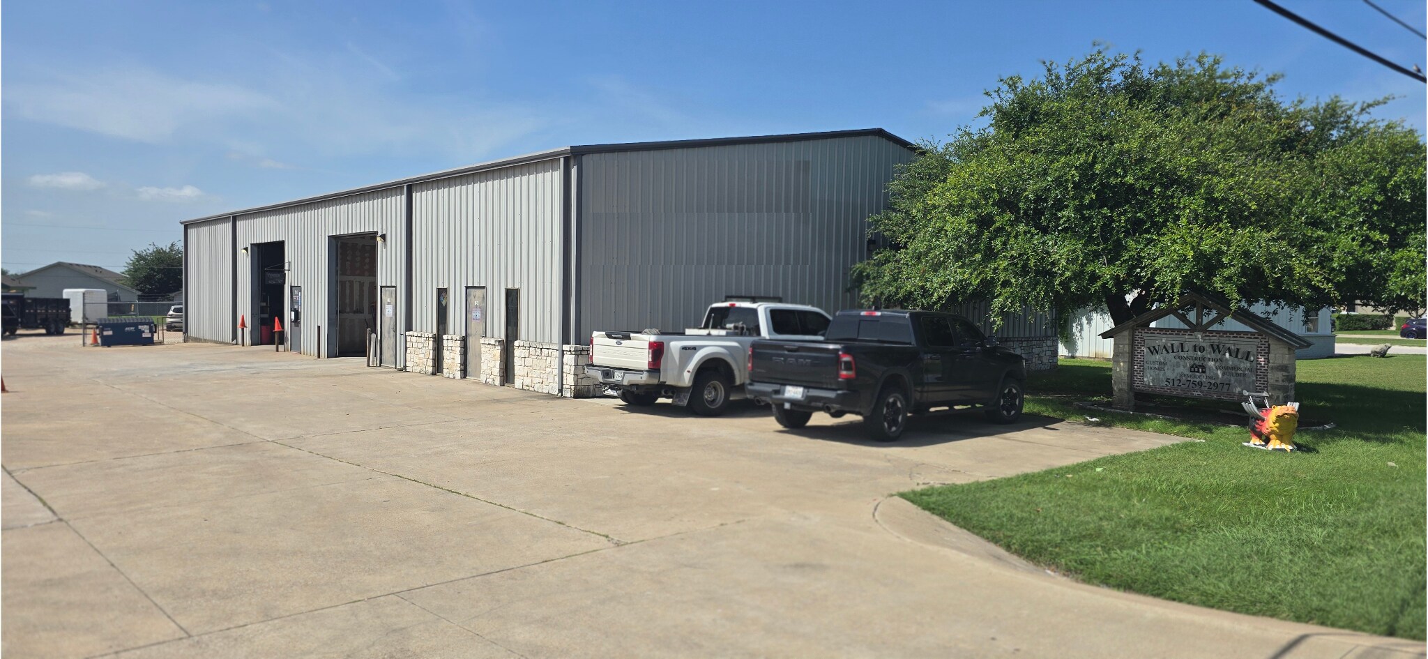 635 W Front St, Hutto, TX for Rent