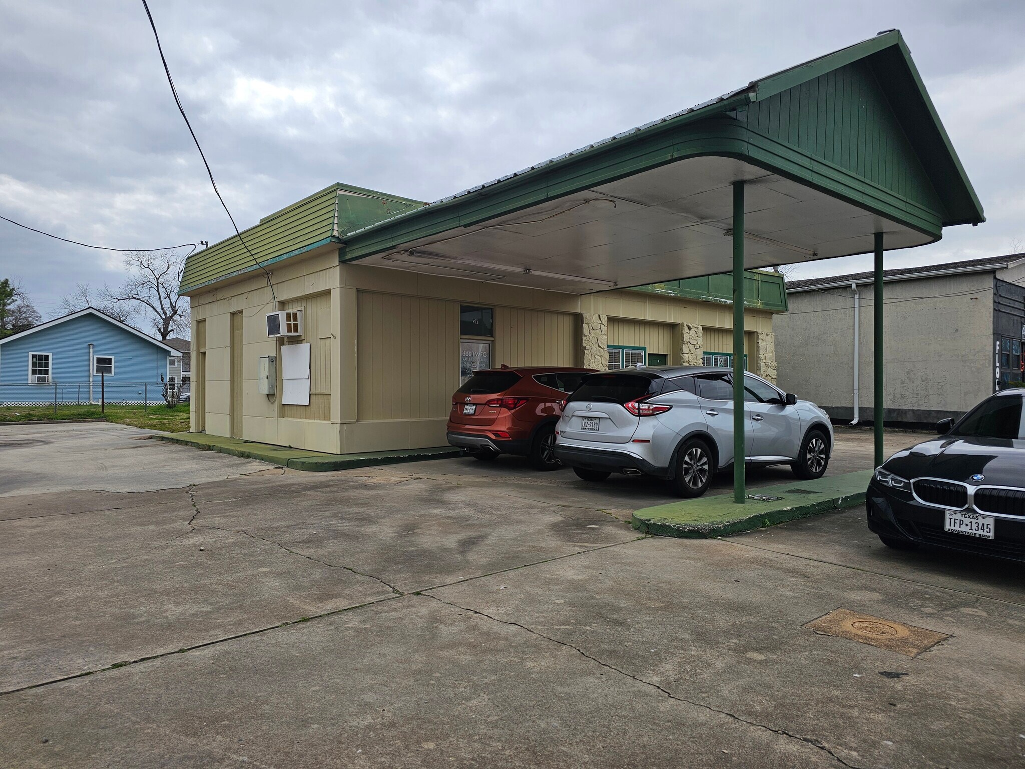 501 W Texas Ave, Baytown, TX for Rent