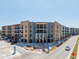 Austin, TX Retail - 13701 Lyndhurst St