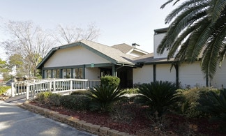 New Orleans, LA Apartments - 2200 Westbend Pky