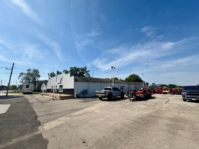 6606 S State Route 1, Saint Anne, IL for Sale