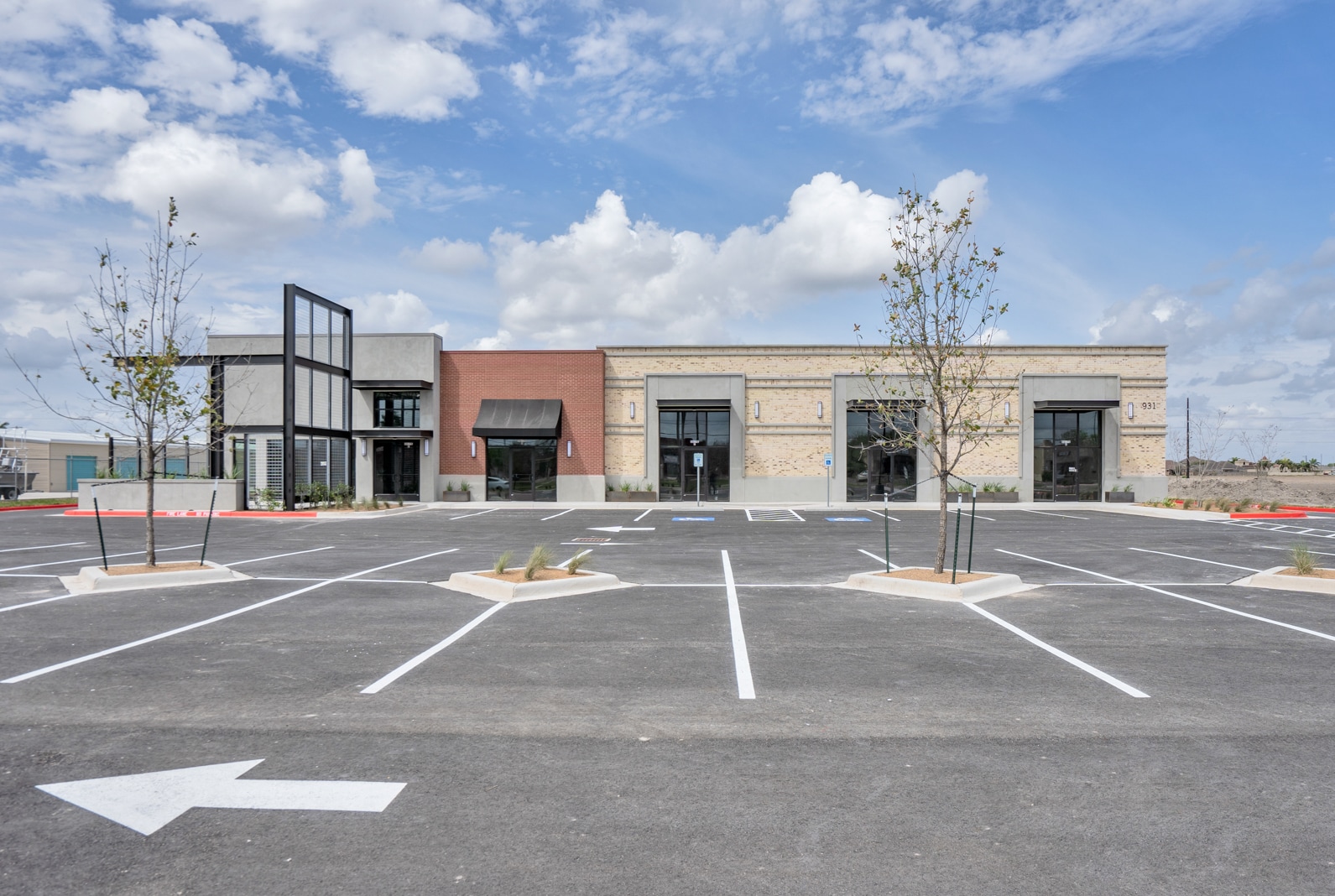 931 S McColl Rd, Edinburg, TX for Rent