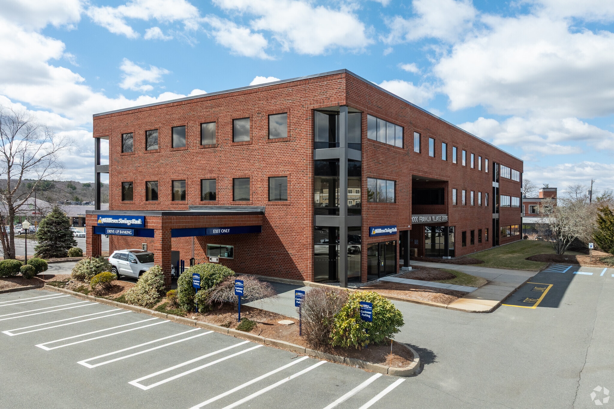 1000 Franklin Village Dr, Franklin, MA for Rent