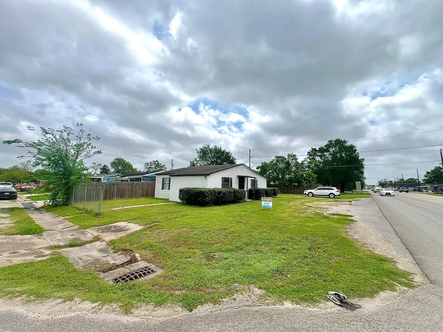 1501 Mercury Dr, Jacinto City, TX for Rent