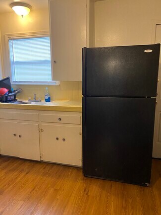 409-411 Sulphur Spgs Rd  