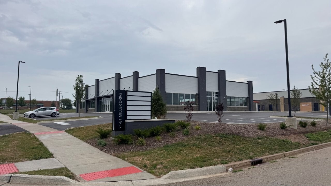 71-81 Miller Drive, North Aurora, IL for Rent
