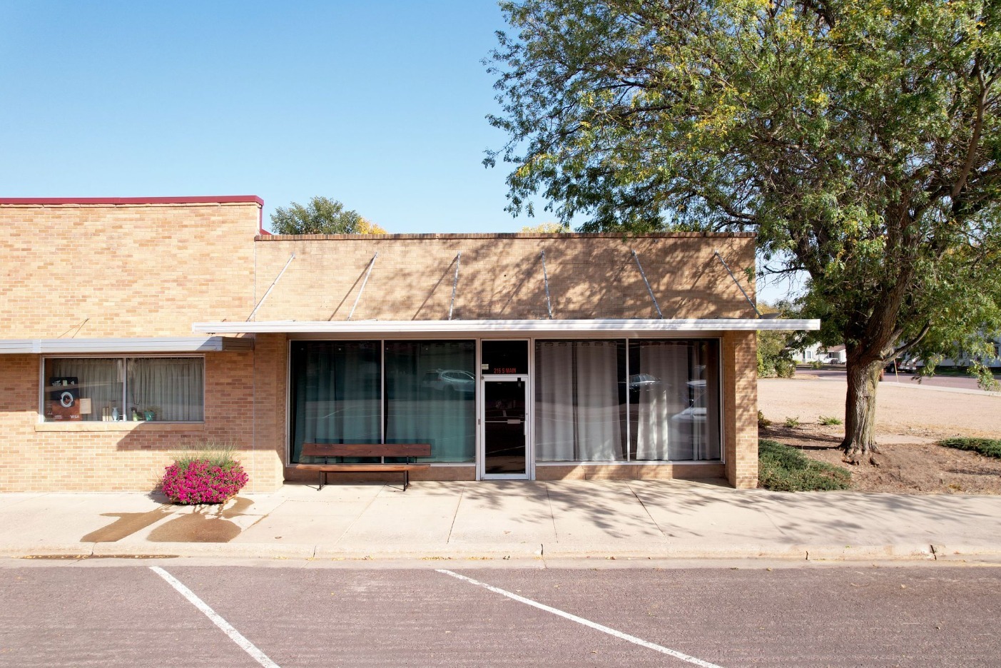 216 S Main St, Lennox, SD for Sale