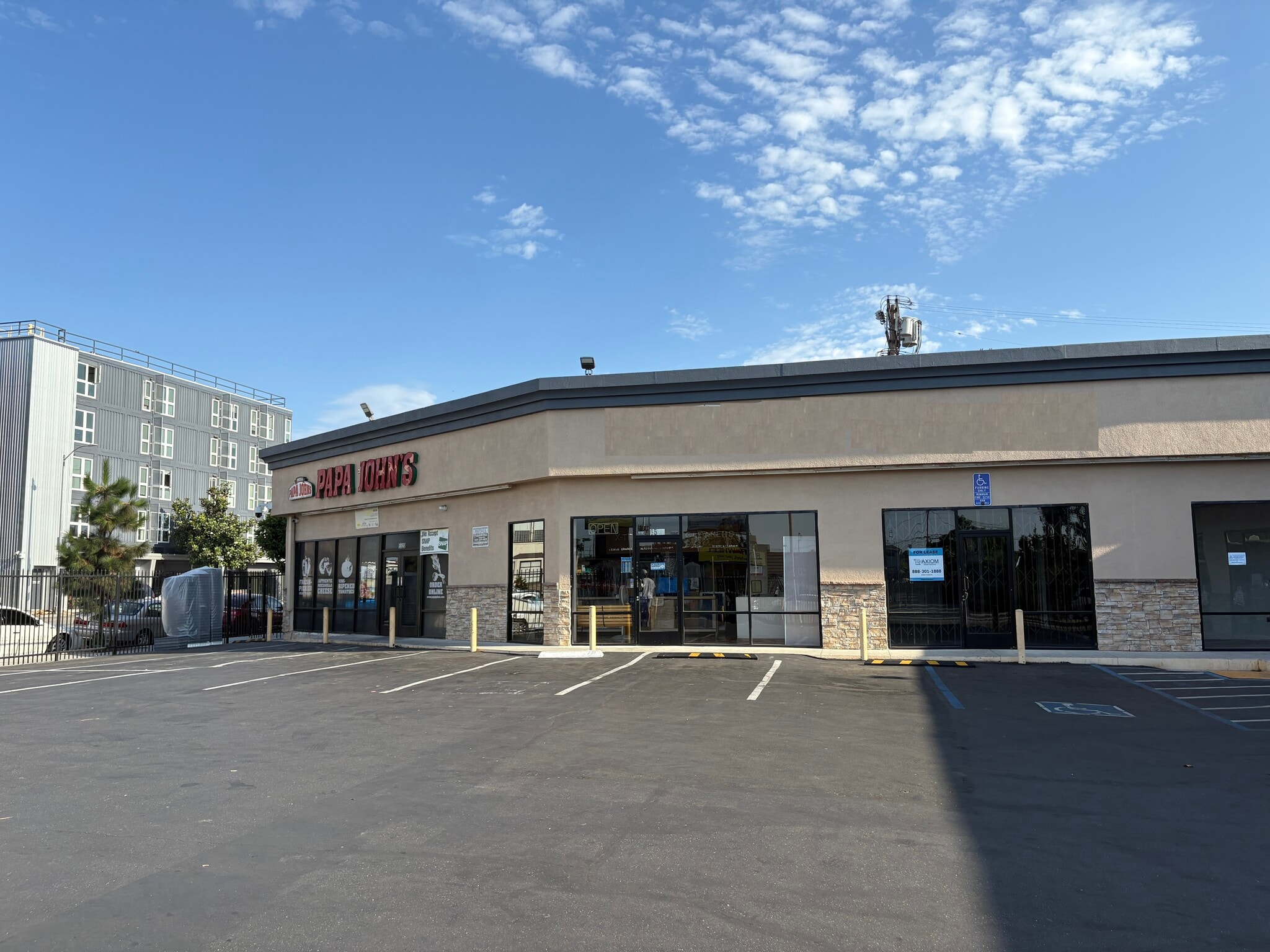 6520-6534 Crenshaw Blvd, Los Angeles, CA for Rent