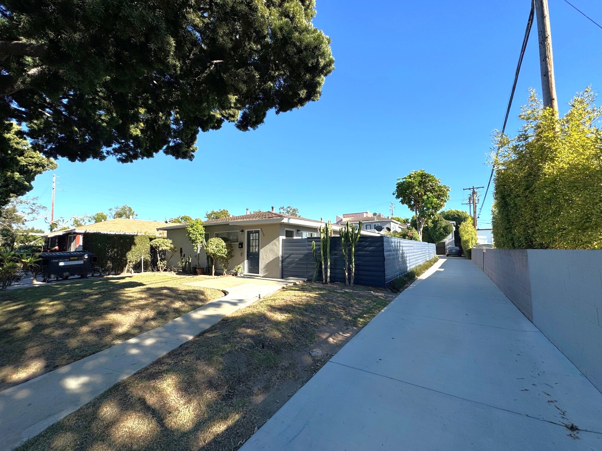 2428 Kansas Ave, Santa Monica, CA for Sale