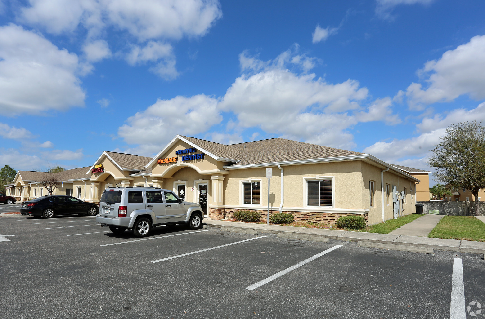 13131 Kings Lake Dr, Gibsonton, FL for Rent