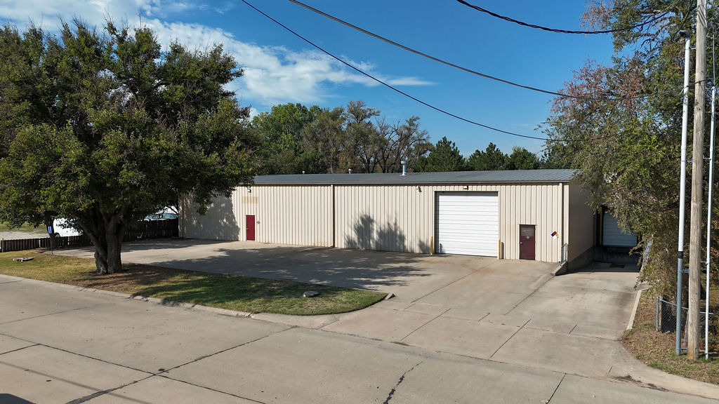 1637 S Baehr St, Wichita, KS for Sale