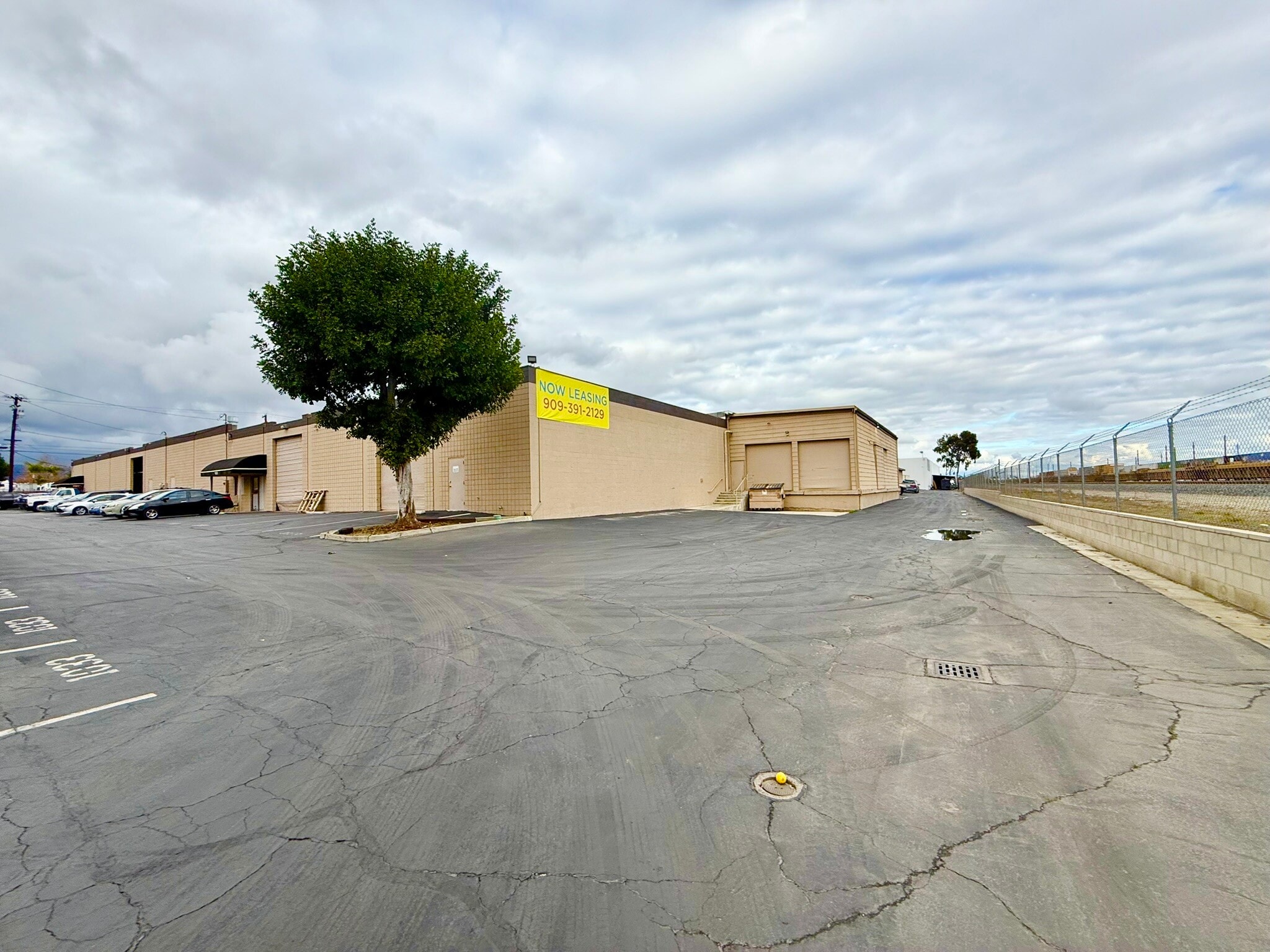 1009-1033 Brooks St, Ontario, CA for Rent