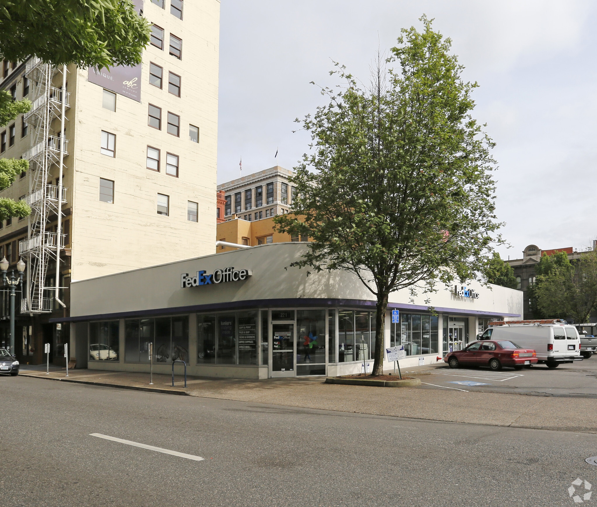 221 SW Alder St, Portland, OR for Sale