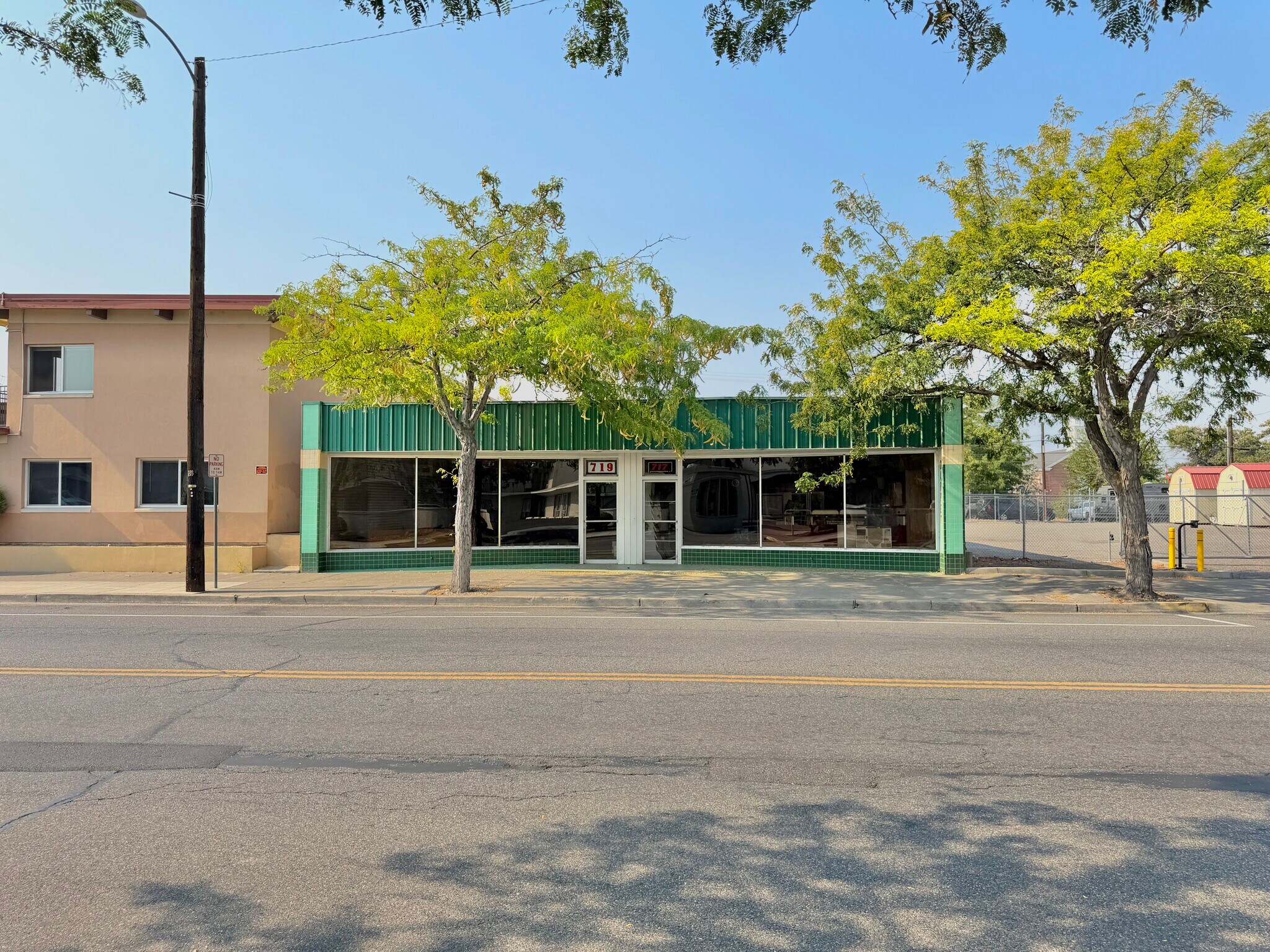 717 W Lewis St, Pasco, WA for Sale