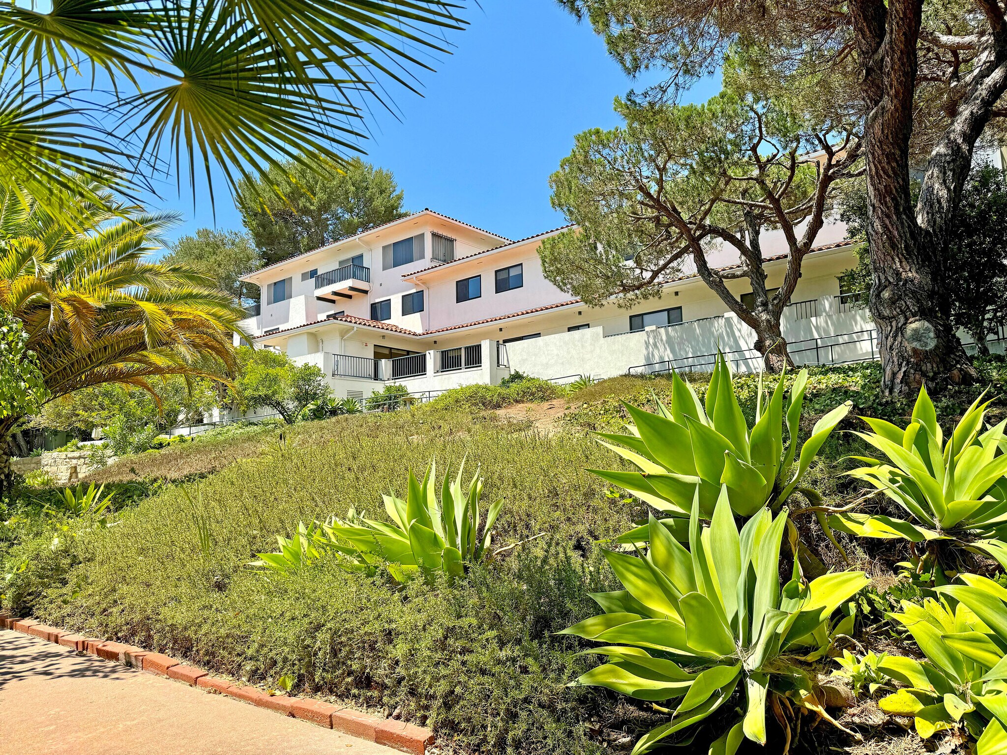1621 Grand Ave, Santa Barbara, CA for Sale