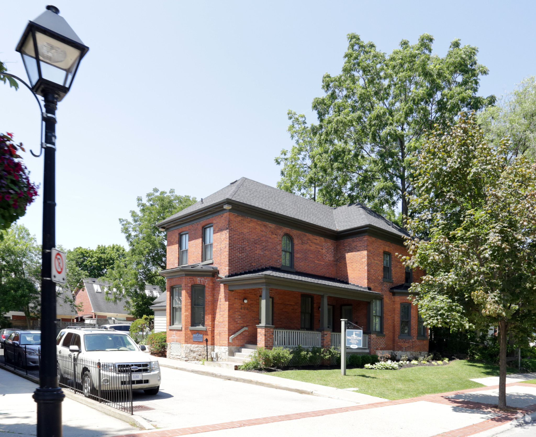 462-464 Locust St, Burlington, ON for Sale