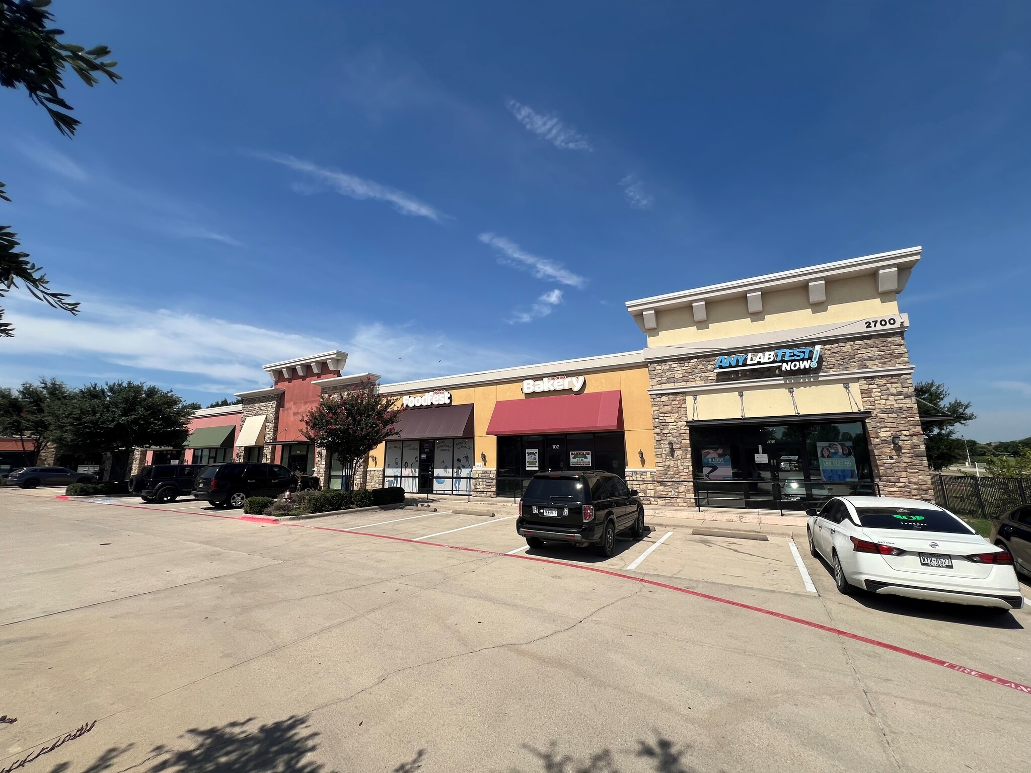 2700 Western Center Blvd, Fort Worth, TX for Rent