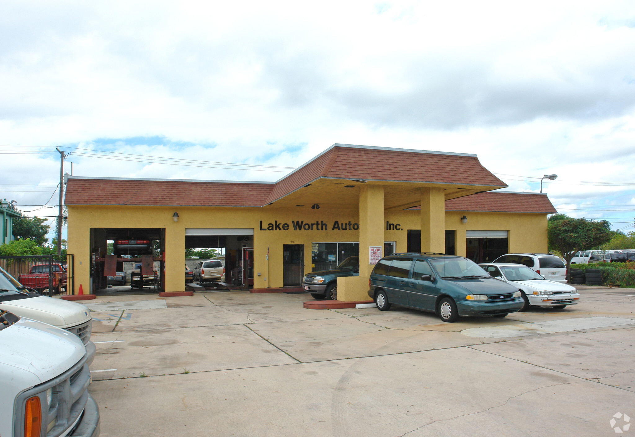 901 S Dixie Hwy, Lake Worth, FL for Sale