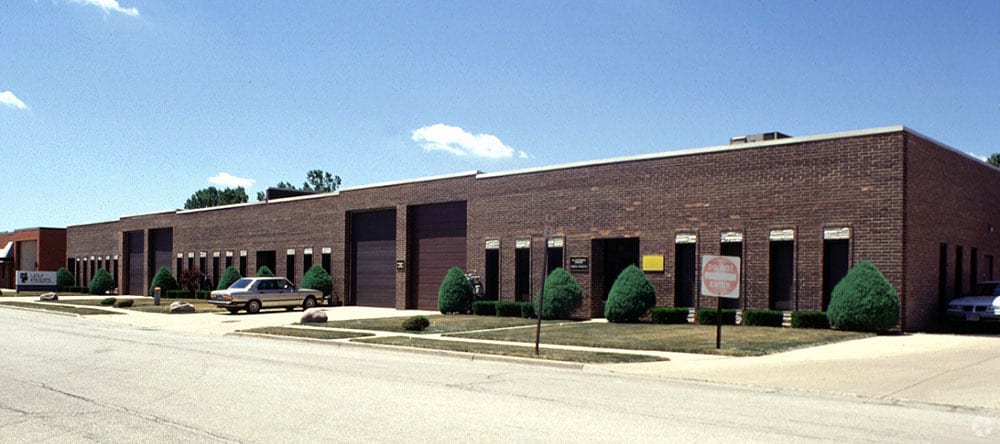 76-92 N Lively Blvd, Elk Grove Village, IL for Rent