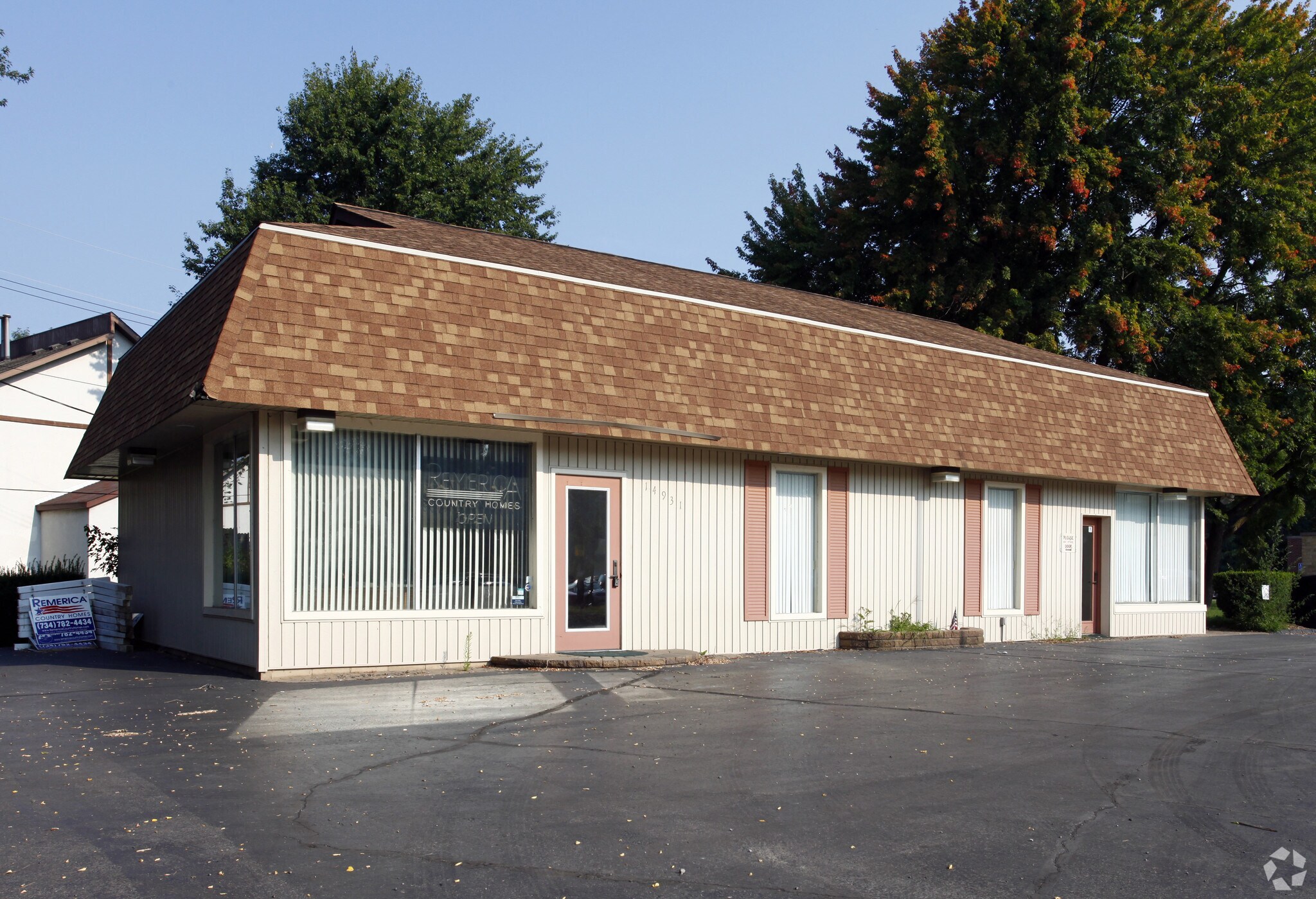 14931 Telegraph Rd, Flat Rock, MI for Sale