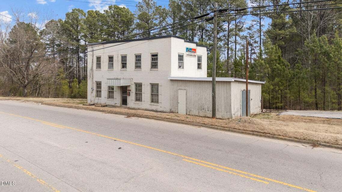 1300 College St, Oxford, NC for Sale