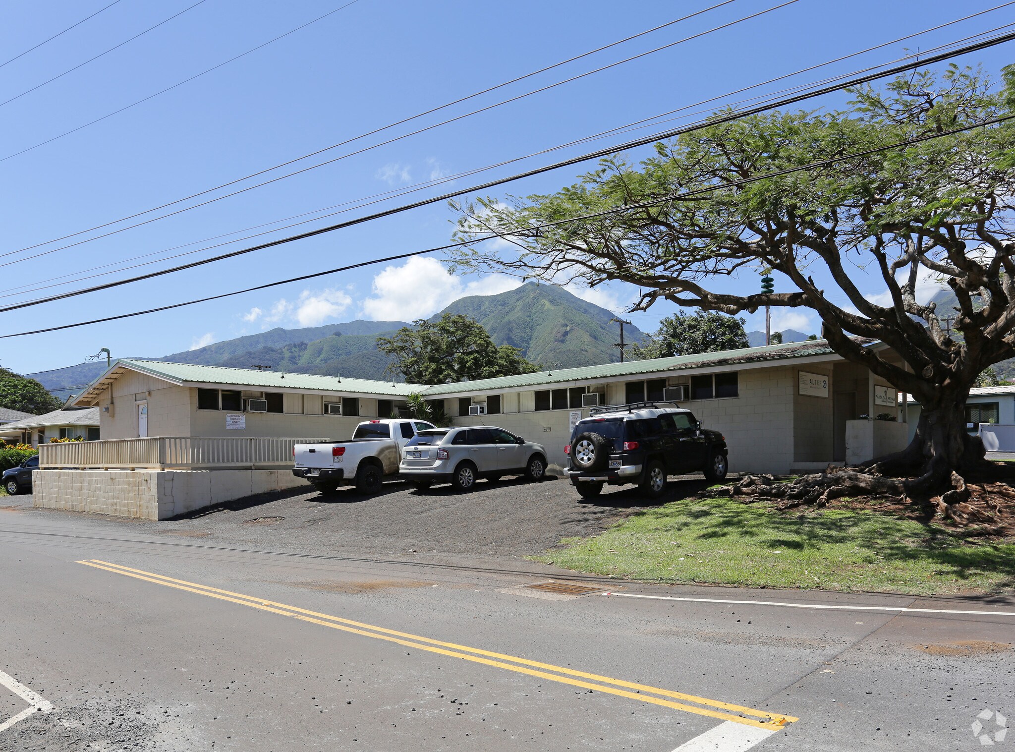 1827 Wells St, Wailuku, HI for Rent