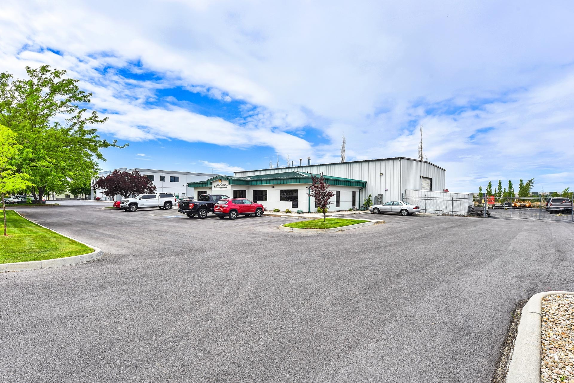 2280-2300 E Commercial St, Meridian, ID for Sale