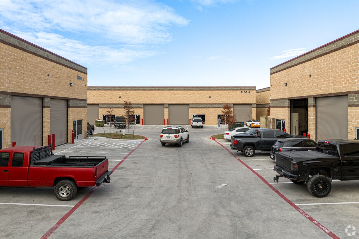 985 E State Hwy 121, Lewisville, TX for Sale