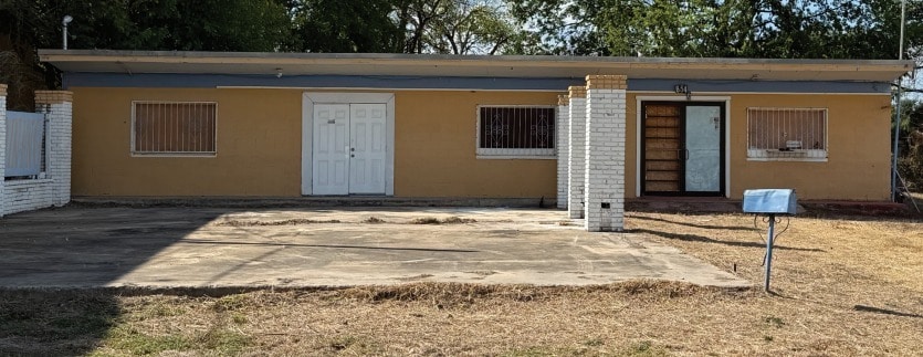 6545 Historic Old US 90 Hwy, San Antonio, TX for Sale