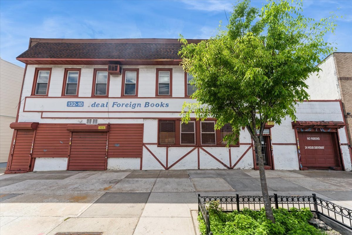 13210 Hillside Ave, Richmond Hill, NY for Sale