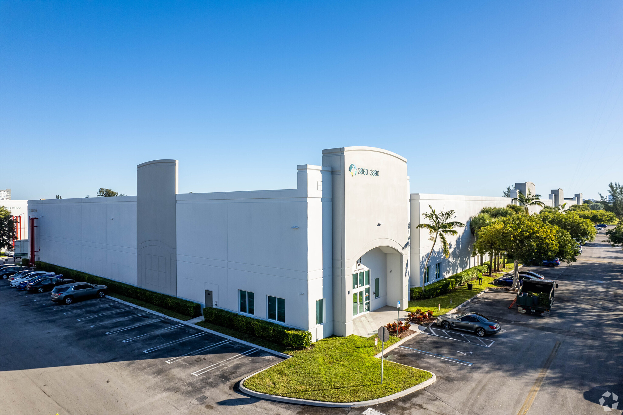 3860-3890 Pembroke Rd, Hollywood, FL for Rent