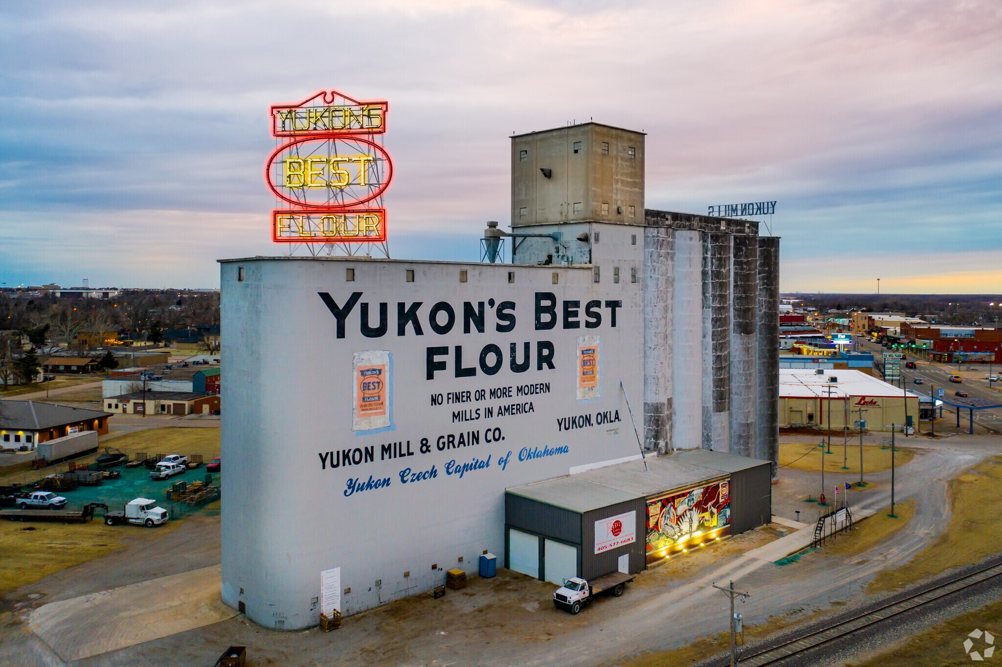 220 W Main St, Yukon, OK for Sale