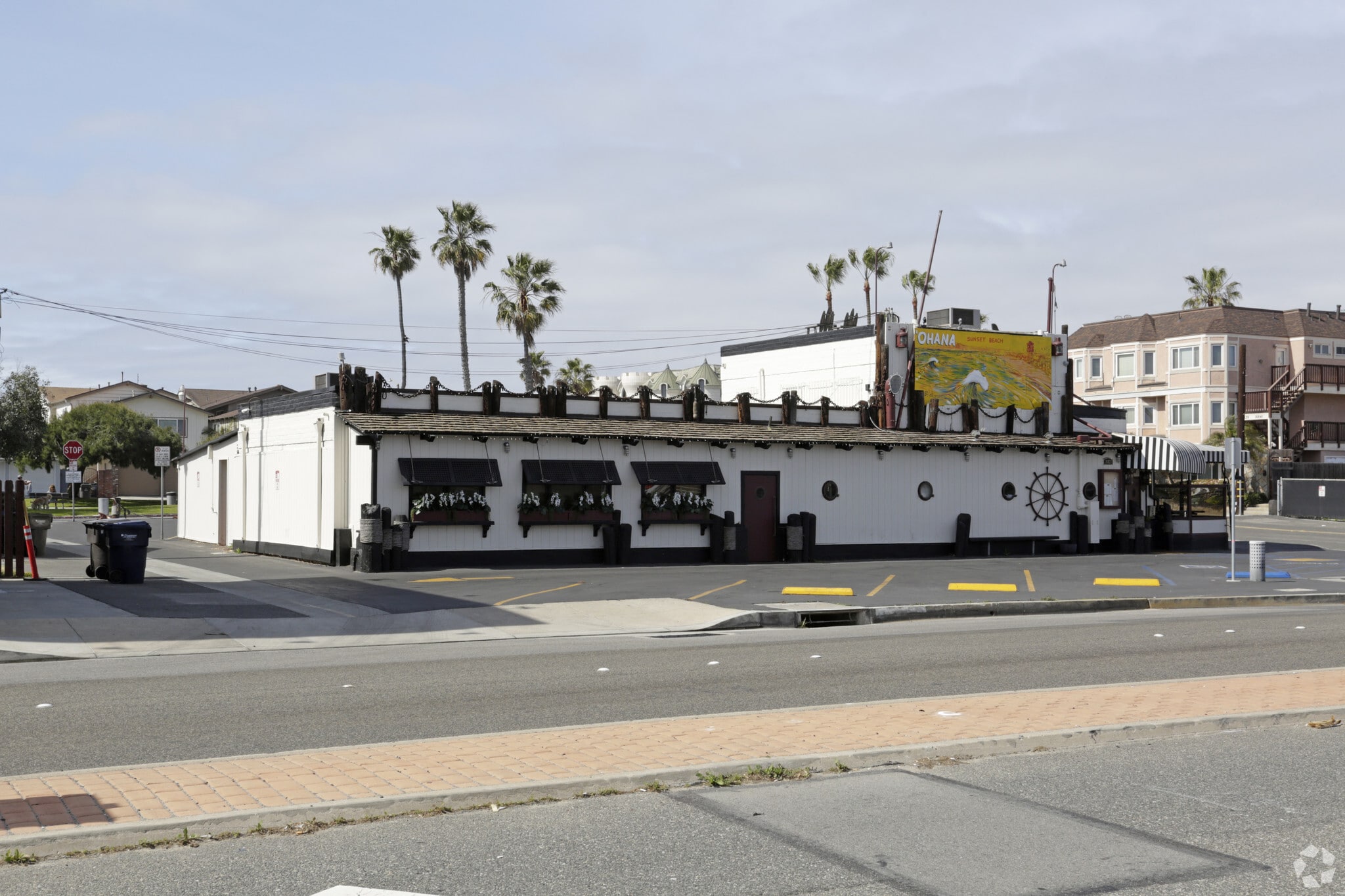 16821 Pacific Coast Hwy, Huntington Beach, CA for Rent