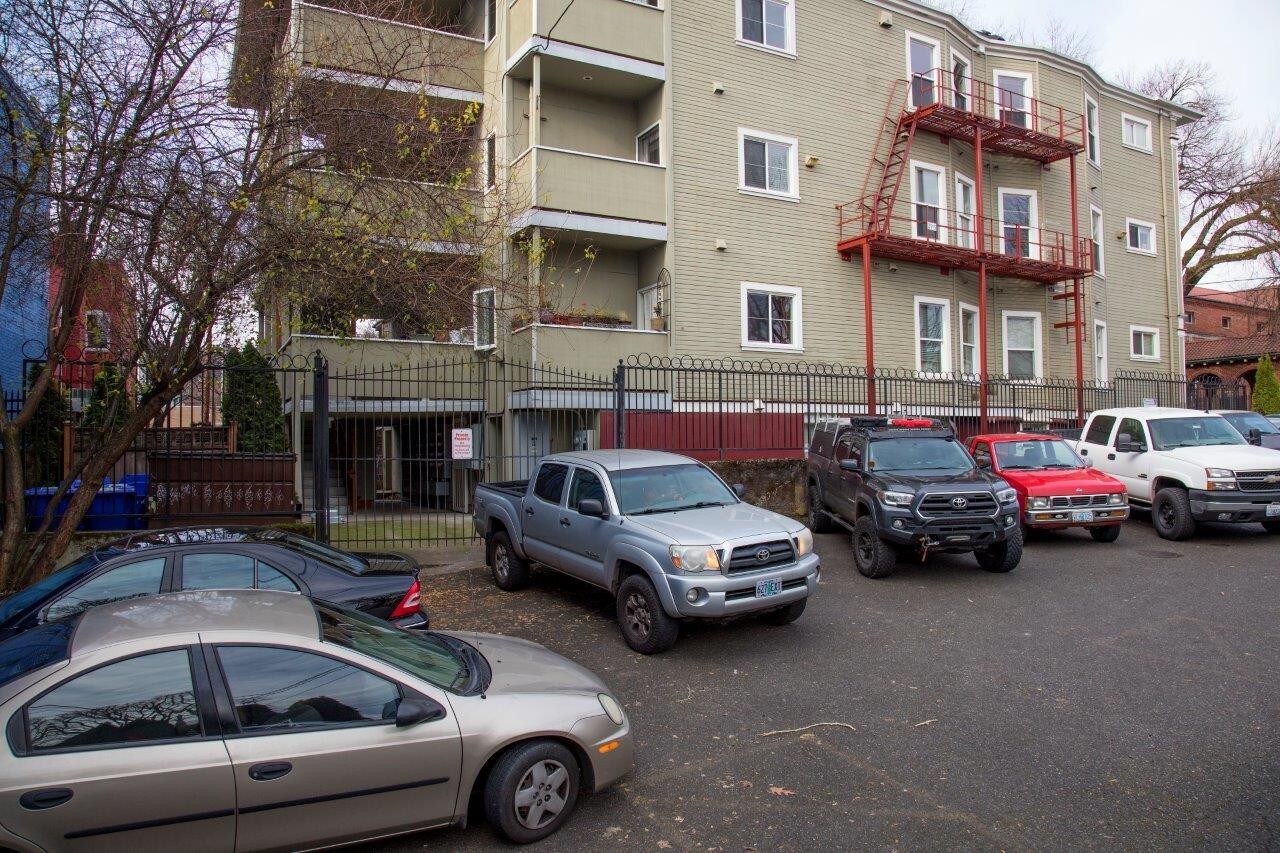 17th & Couch St, Portland, OR for Sale